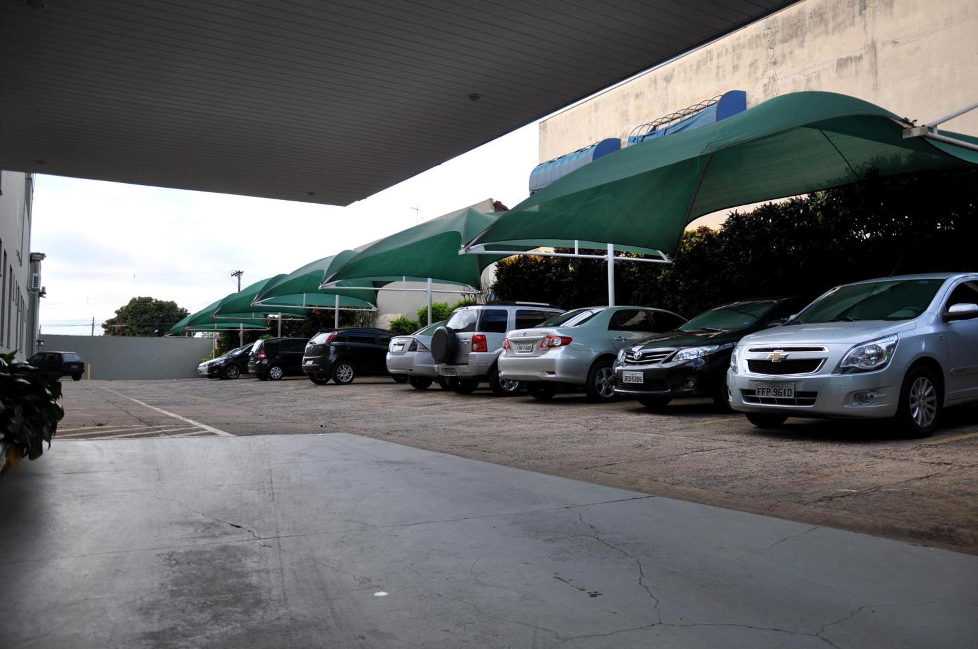 Hotel Carolina Plaza Uberaba Exterior foto